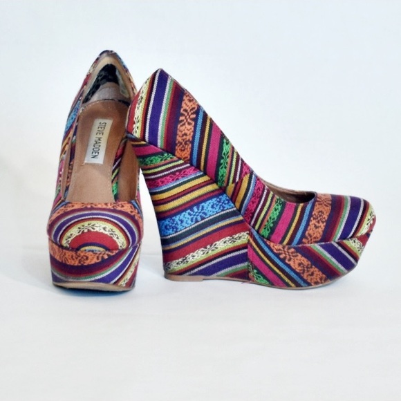 Steve Madden Shoes - Steve Madden Pammyy Wedge Platform Fabric 5.5